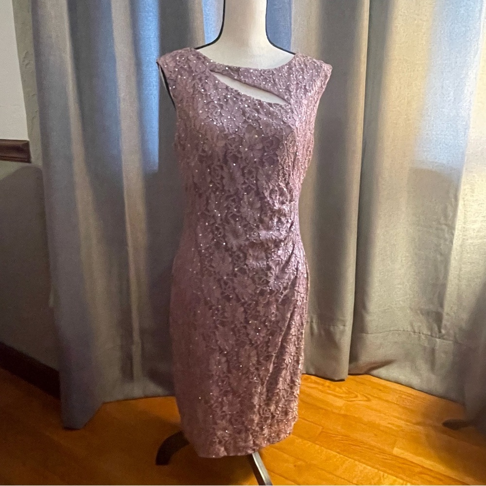 Rose color evening dress. With sequins and lace. Never worn.